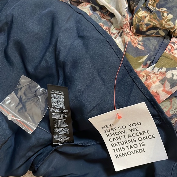 ASOS DESIGN pleated layered tiered midi dress in navy floral print - Picture 6 of 6